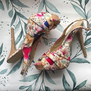 Forever 21 floral heels